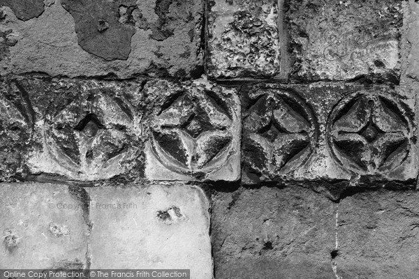 Photo of Salisbury, Stone Carvings, Exeter Street 2004