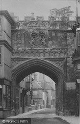 The Close Gate 1901, Salisbury