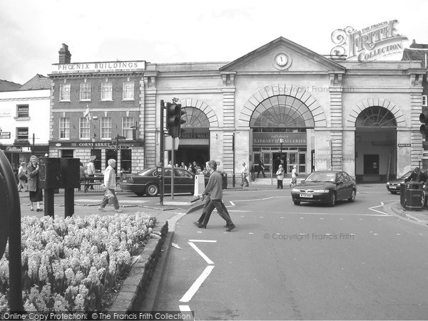 Photo of Salisbury, The Library 2004