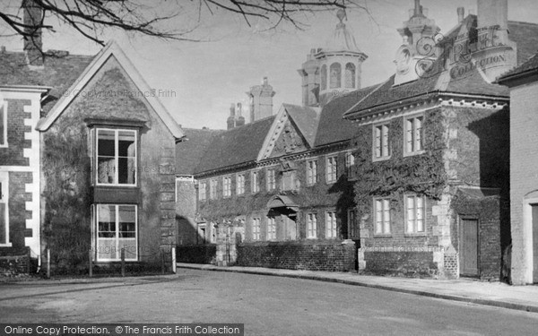 Photo of Salisbury, The Matron's College c.1955