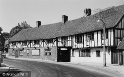 The Rose And Crown c.1955, Salisbury