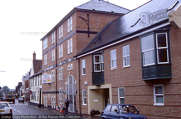Photo of Salisbury, Three Swans And Brewery 1992