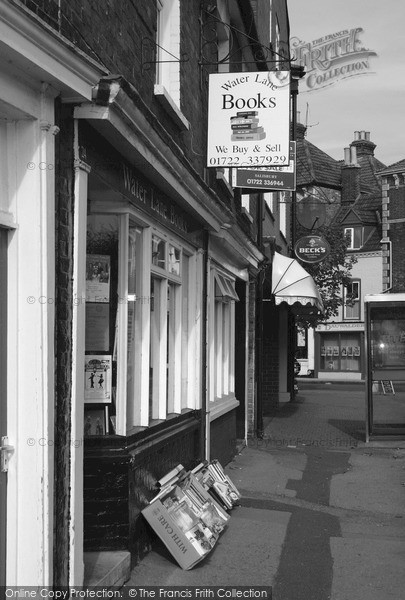 Photo of Salisbury, Water Lane, Book Shop 2004
