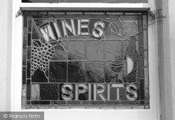 'wines And Spirits' Window 2004, Salisbury