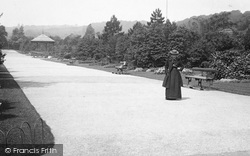 Lady In The Park 1893, Saltaire