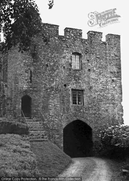 Photo of Saltash, Trematon Castle c.1965