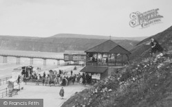 Saltburn-By-The-Sea, Crowd Gathering For A Show 1927, Saltburn-By-The-Sea