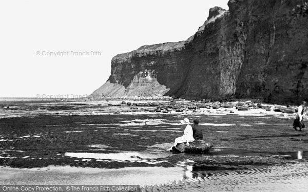 Photo of Saltburn By The Sea, Hunt Cliff 1923