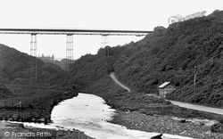 Saltburn-By-The-Sea, The Ha'penny Bridge 1927, Saltburn-By-The-Sea