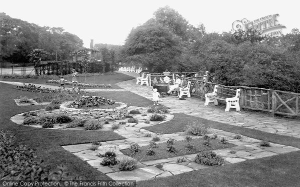 Photo of Saltburn By The Sea, War Memorial Gardens 1932