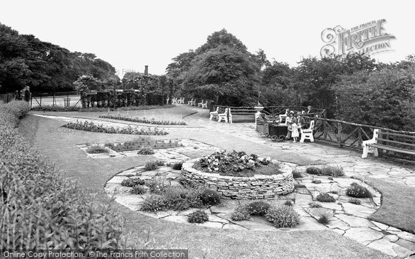Photo of Saltburn By The Sea, War Memorial Gardens 1932