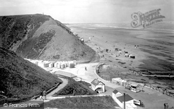 Saltburn-By-The-Sea, Windy Cliff Sands 1932, Saltburn-By-The-Sea