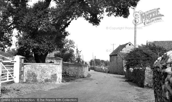 Photo of Salthouse, The Village c.1955