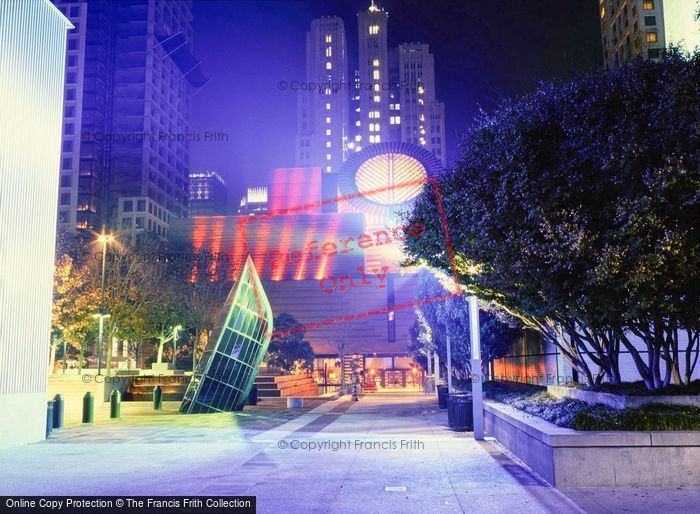 Photo of San Francisco, Museum Of Modern Art 2001