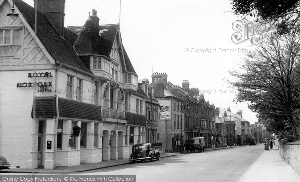 Photo of Sandgate, High Street c.1960
