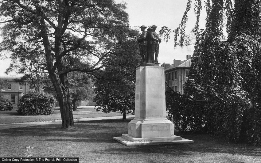 Sandhurst, Royal Military College, War Memorial to all men 1927