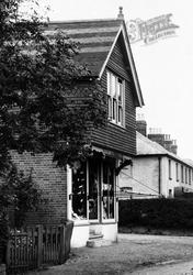 Village Shop 1906, Sandhurst