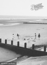 The Beach c.1955, Sandilands