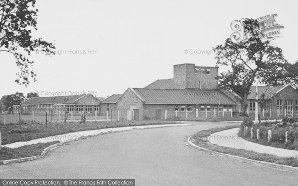 Photo of Sandiway, Cuddington County Primary School c1960