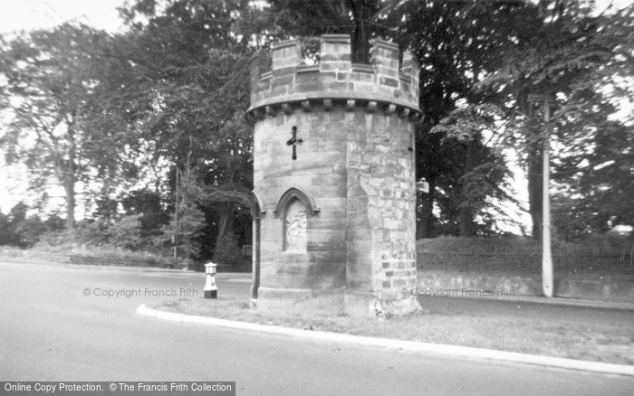 Photo of Sandiway, The Round Tower c.1960