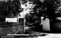 Entrance To "Lyndon" c.1960, Sandridge