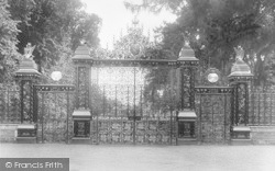 Norwich Gates 1927, Sandringham