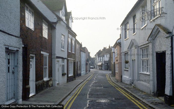 Photo of Sandwich, St Peter's Street c.1980