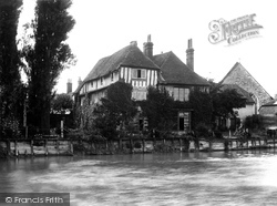 The King's Lodging 1924, Sandwich