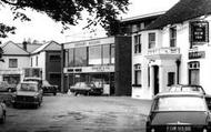 Sarisbury Green, Sarisbury Building And The New Inn c.1966, Sarisbury