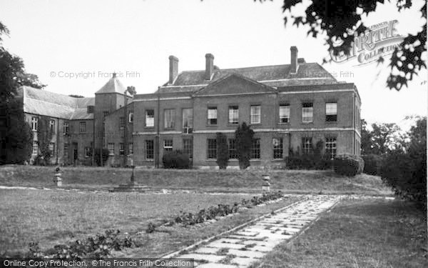 Photo of Sarnesfield, The Court Hotel c.1950