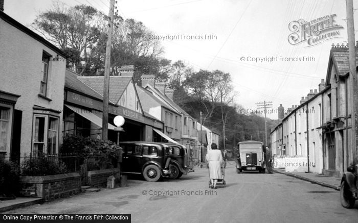 Photo of Saundersfoot, Railway Street 1949