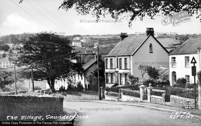 Photo of Saundersfoot, Village c.1960