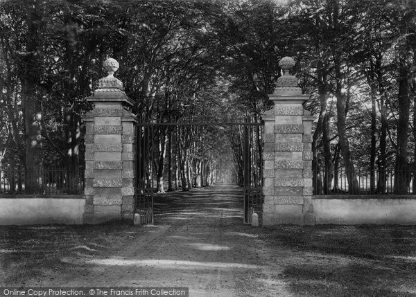 Photo of Savernake, Entrance To Savernake Forest 1901
