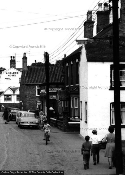 Photo of Saxilby, People On High Street c.1965