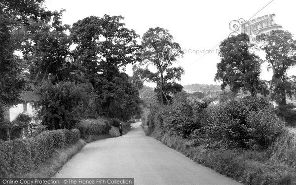 Photo of Saxmundham, Church Hill c.1950