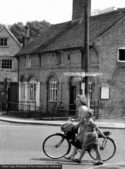 Photo of Saxmundham, Woman And Child c.1955