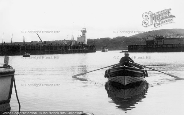 Photo of Scarborough, Boat Entering The Harbour c.1955