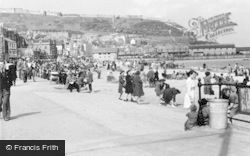 Crowds At South Sands c.1955, Scarborough