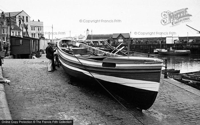 Photo of Scarborough, Painting A Boat 1951
