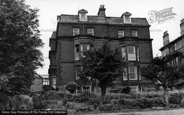 Photo of Scarborough, Westhaven, Yorkshire Ce Holiday Home c.1955