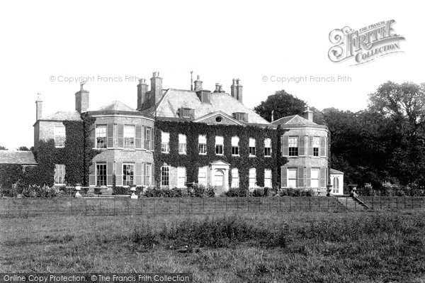 Photo of Scruton, The Hall 1900