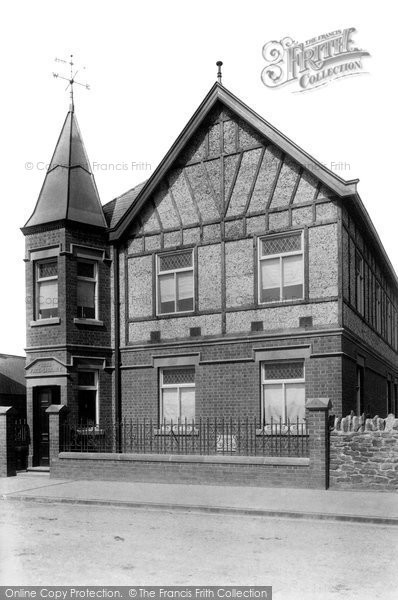 Photo of Scunthorpe, Free Library 1904