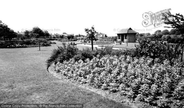 Photo of Scunthorpe, Queen's Gardens c.1955