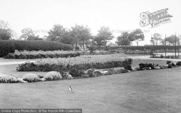 Photo of Scunthorpe, Sheffield Park c.1950