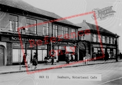Notarianna Cafe c.1955, Seaburn