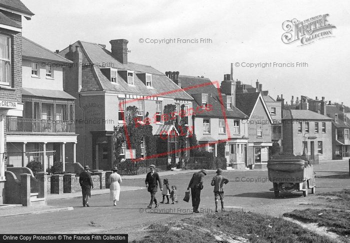 Photo of Seaford, Wellington Hotel, Steyne Road 1921
