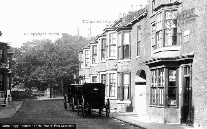 Photo of Seaton Carew, Carriages 1892