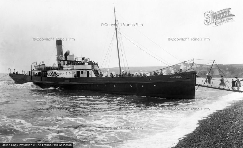 Seaton, Embarking the 'Victoria' 1927