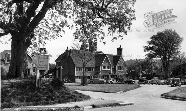 Photo of Sedlescombe, Queen's Head Hotel c.1955