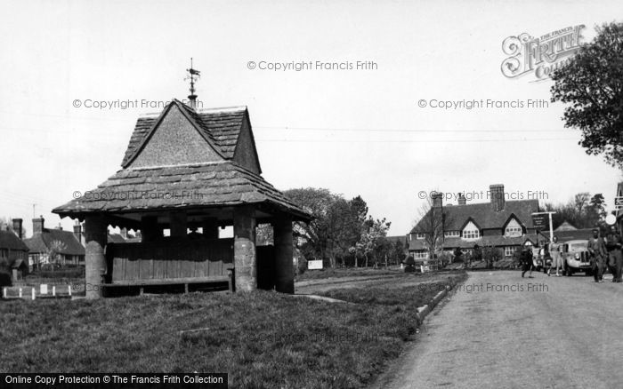 Photo of Sedlescombe, The Green And Pump c.1955